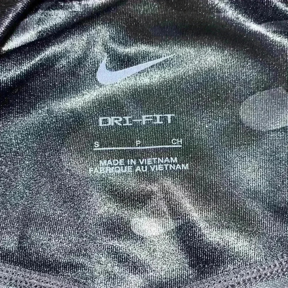 NWT Women’s Nike One Tight Fit Mid Rise Full Length Camo Leggings Size small - Picture 8 of 10